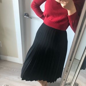 Tahari pleated dropped waist high waist skirt